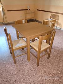 Tavoli, sedie ed altri articoli