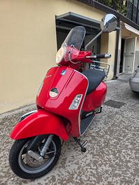 vespa gts 250