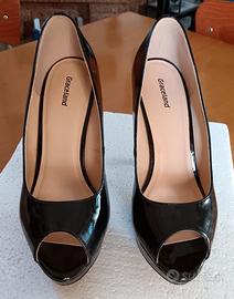 Scarpa decolletè elegante