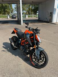KTM 390 Duke