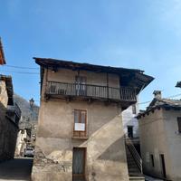 Brossasco - Casa in centro da ristrutturare