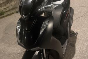 sh 125 2024 nuovo neanche 2 anni di vita