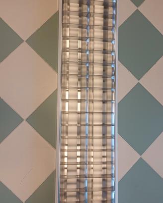 Lampade al neon da soffitto 