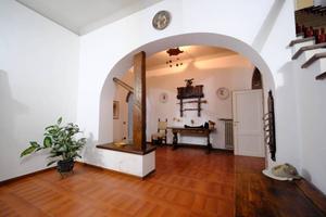 Casa indipendente di 200 m² con 5 locali a Campi B