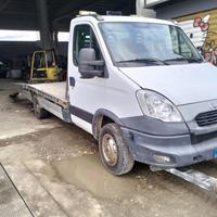 Iveco daily 35s18 carroattrezzi /furgonatura