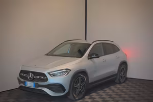 Mercedes-Benz GLA 250 4Matic AMG Premium - MINIMO 