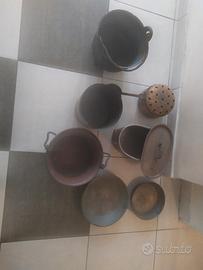 pentole vintage in rame e ghisa, varie dimensioni 