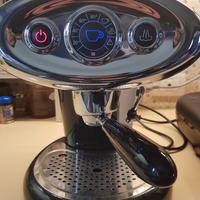 macchinetta caffè illy