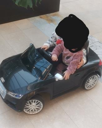 Audi tt roadster elettrica con telecomando 