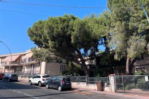 Deposito e garage altezza 4 metri