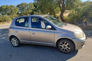 Auto Toyota Yaris