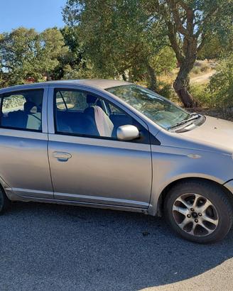 Auto Toyota Yaris