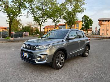 Suzuki Vitara 1.4 Hybrid Top