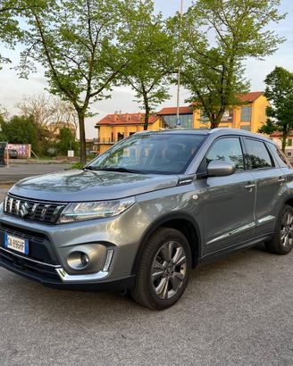 Suzuki Vitara 1.4 Hybrid Top