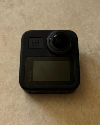 Go pro Max (360°, 5,7k su foto/video in 360°)