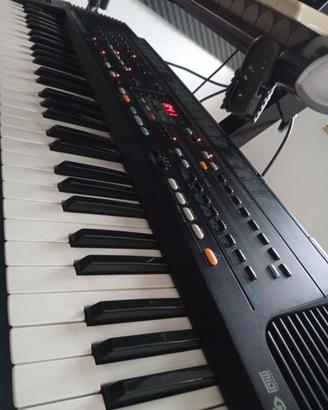 Tastiera Roland E66