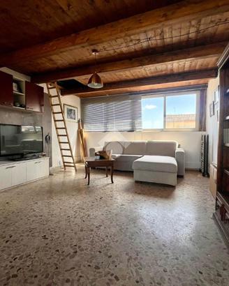 CASA INDIPENDENTE A PALERMO