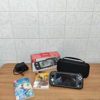 Nintendo Switch Lite + 2 giochi 