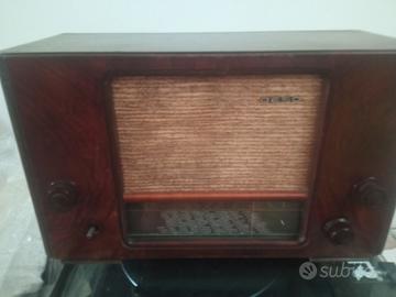 radio a valvole Desio modello Monaco