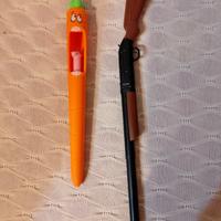 Penne a forma di fucile e di carota,a scatto,nuove