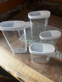 Contenitori in plastica