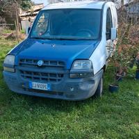 Fiat Doblò con porta pacchi 