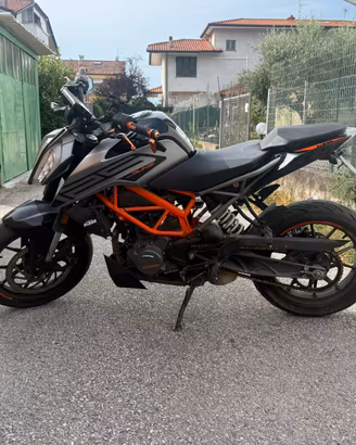 Ktm duke 125 2021