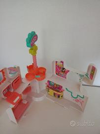 Clinica veterinaria cuccioli Pet con giostra