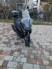 Yamaha Nmax 125 - 2025