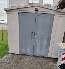 CASETTA PORTA ATTREZZI DA GIARDINO IN RESINA/PVC