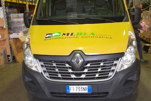 RENAULT MASTER con attrezzatura interna