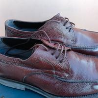 Scarpe Nell'uso Nuove