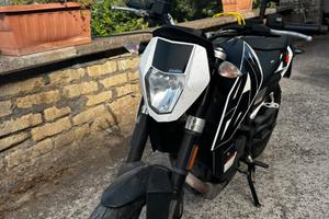 KTM 690 Duke (2018) - 22.410km