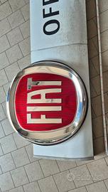 Insegna fiat