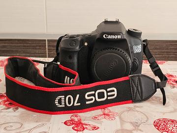 Canon EOS 70D + Obiettivo 17-200 + Flash  430EX II
