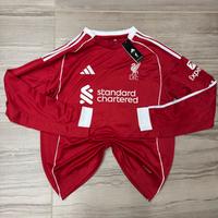 Completo calcio Liverpool