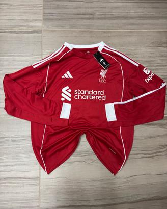 Completo calcio Liverpool