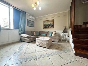 Via guadagno- sol. semi indipendente con terrazzo