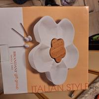 Piatto fiore porta stuzzichini brandani