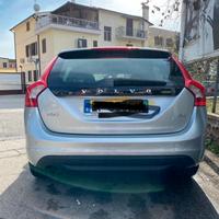 VOLVO V60 CON ANOMALIE AL CAMBIO
