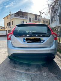 VOLVO V60 CON ANOMALIE AL CAMBIO