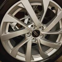 Gomme con cerchi in lega originali Audi A1