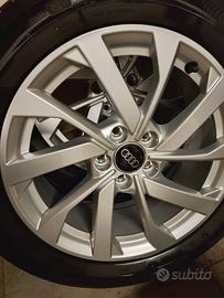 Gomme con cerchi in lega originali Audi A1