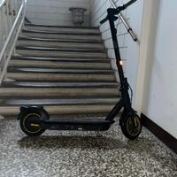 Monopattino elettrico Ninebot Segway MAX G30