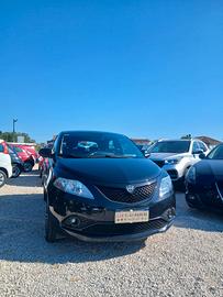 Lancia Ypsilon 1.0 FireFly 5 porte S&S Hybrid Ecoc