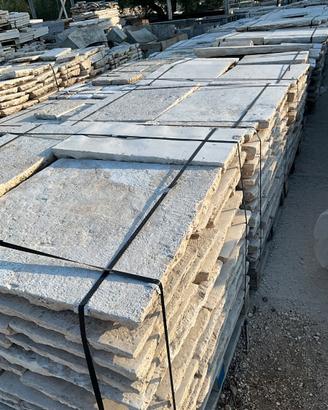 Pavimentare con basoli vissute