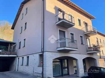 4 LOCALI A SCHEGGIA E PASCELUPO