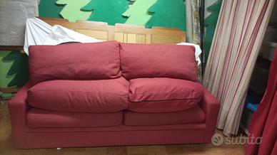 divano letto rosso