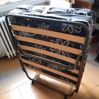 Letto a brandina pieghevole a doghe con materasso