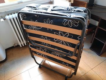 Letto a brandina pieghevole a doghe con materasso